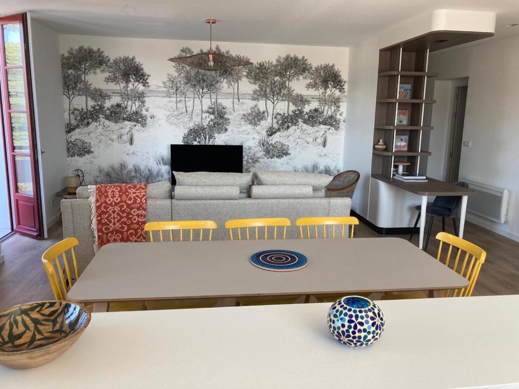 Superbe Appartement T3 Au Centre Plage .Parking Hendaye Eksteriør bilde