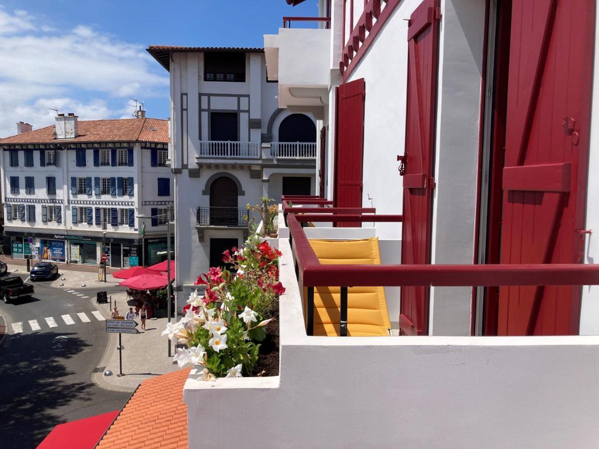 Superbe Appartement T3 Au Centre Plage .Parking Hendaye Eksteriør bilde