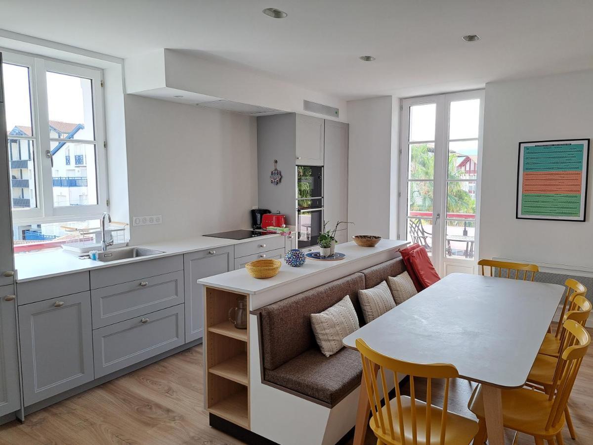 Superbe Appartement T3 Au Centre Plage .Parking Hendaye Eksteriør bilde