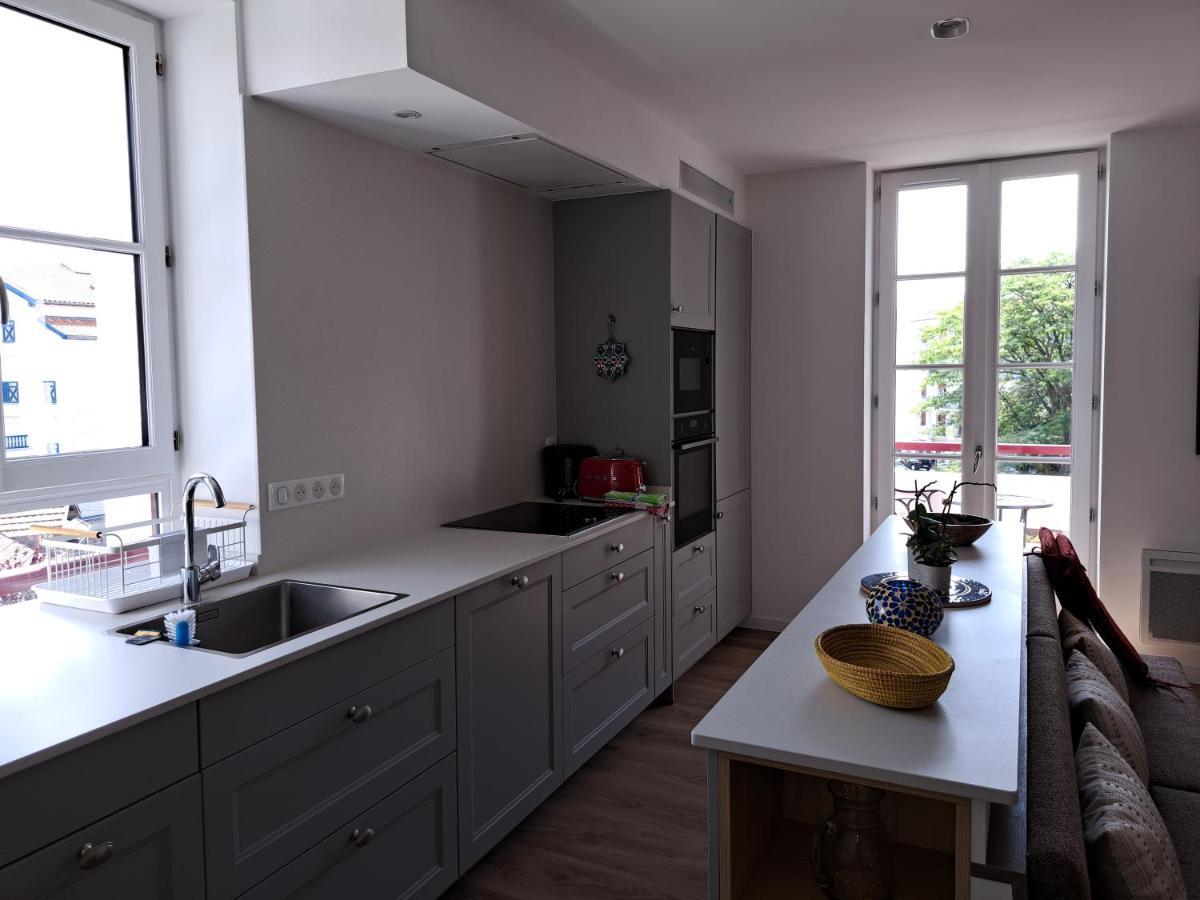Superbe Appartement T3 Au Centre Plage .Parking Hendaye Eksteriør bilde