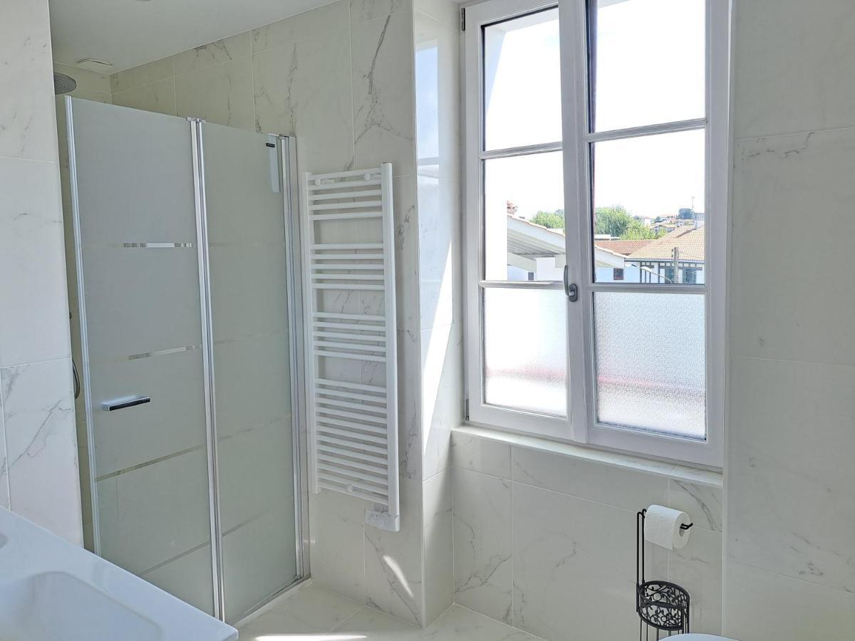 Superbe Appartement T3 Au Centre Plage .Parking Hendaye Eksteriør bilde